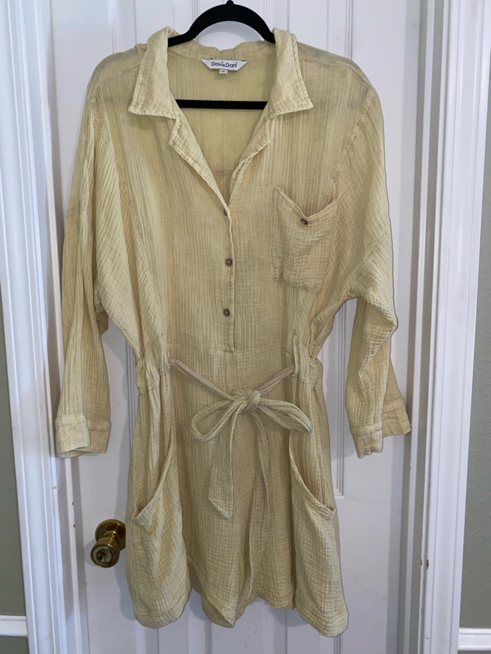 DAVI & DANI Pale Yellow Button-Front Tie-Waist Jumpsuit Romper